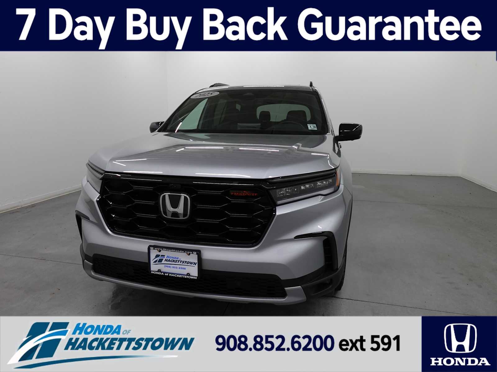 Certified 2025 Honda Pilot TrailSport image 1