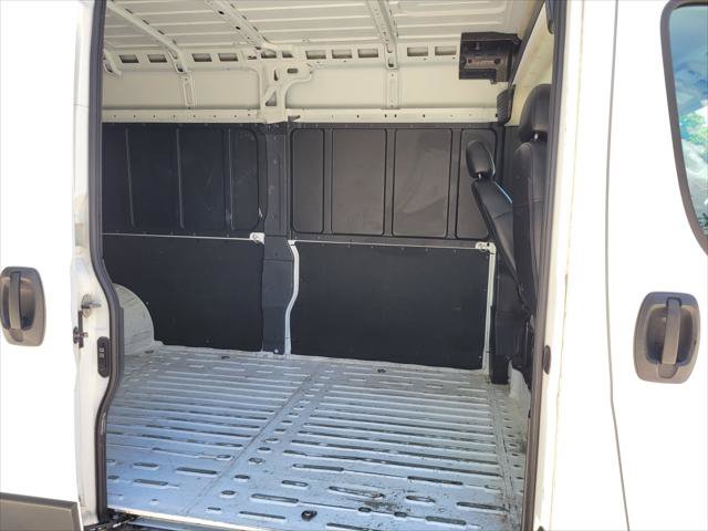 Used 2023 RAM ProMaster 2500 FWD image 11