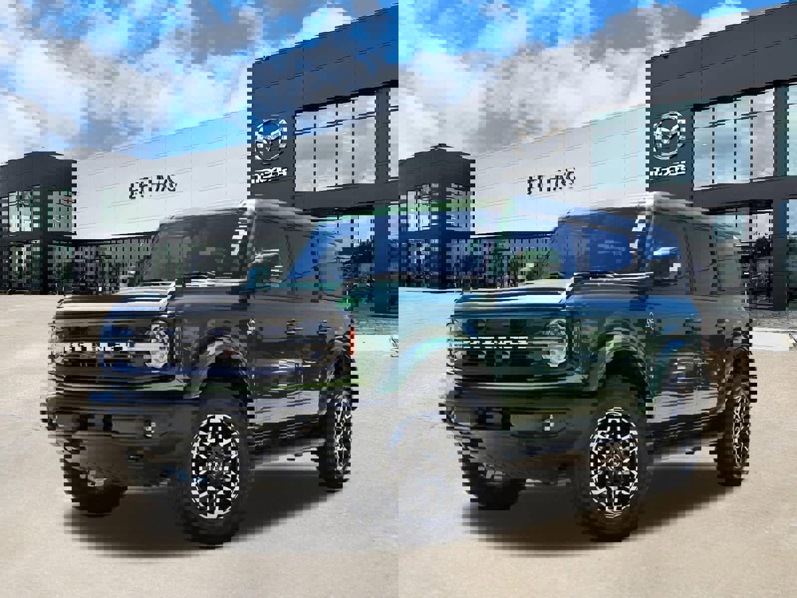 Used 2024 Ford Bronco Outer Banks image 1