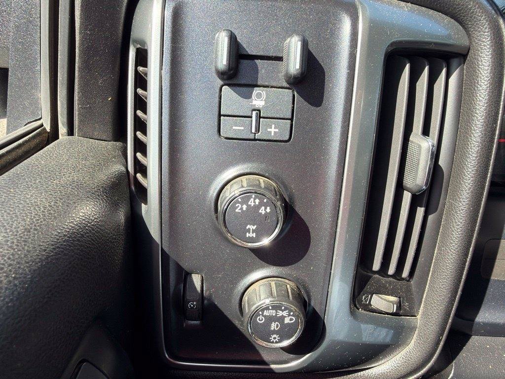 Used 2015 Chevrolet Silverado 2500 LTZ AWD/4WD image 14