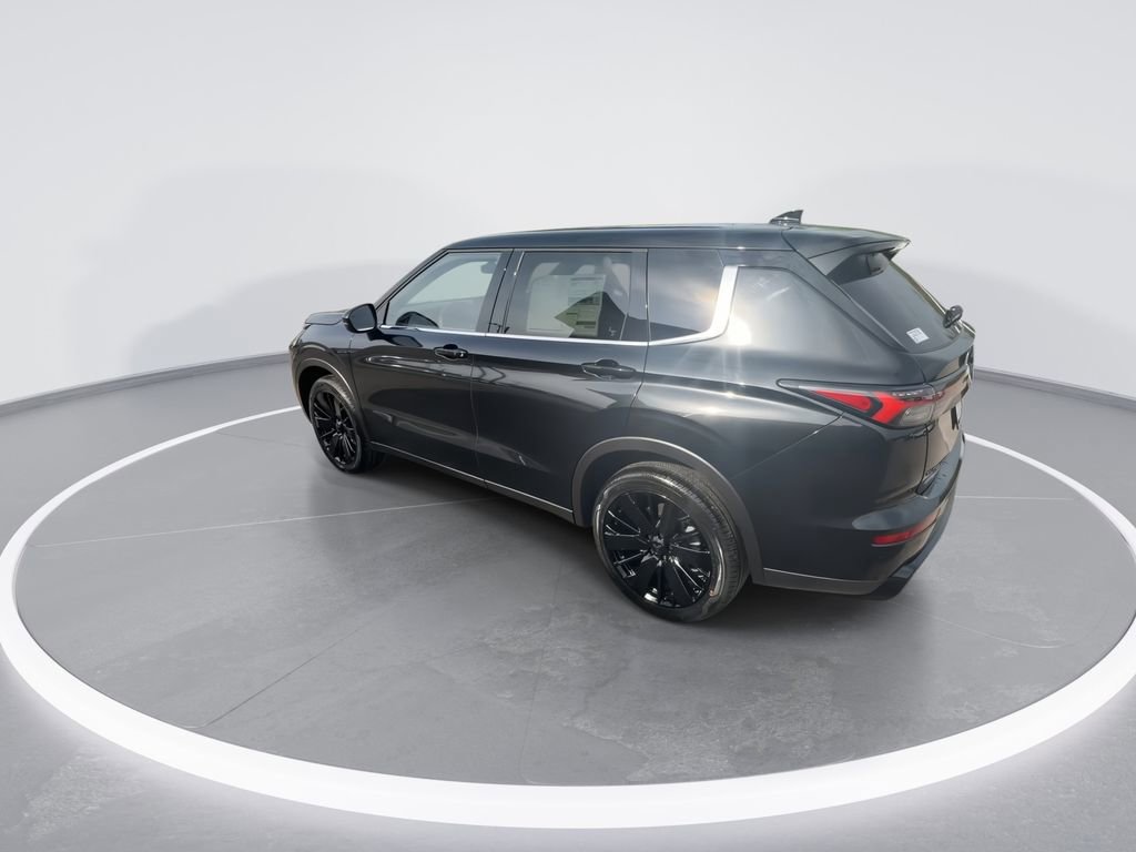 New 2026 Mitsubishi Outlander LE AWD/4WD image 6