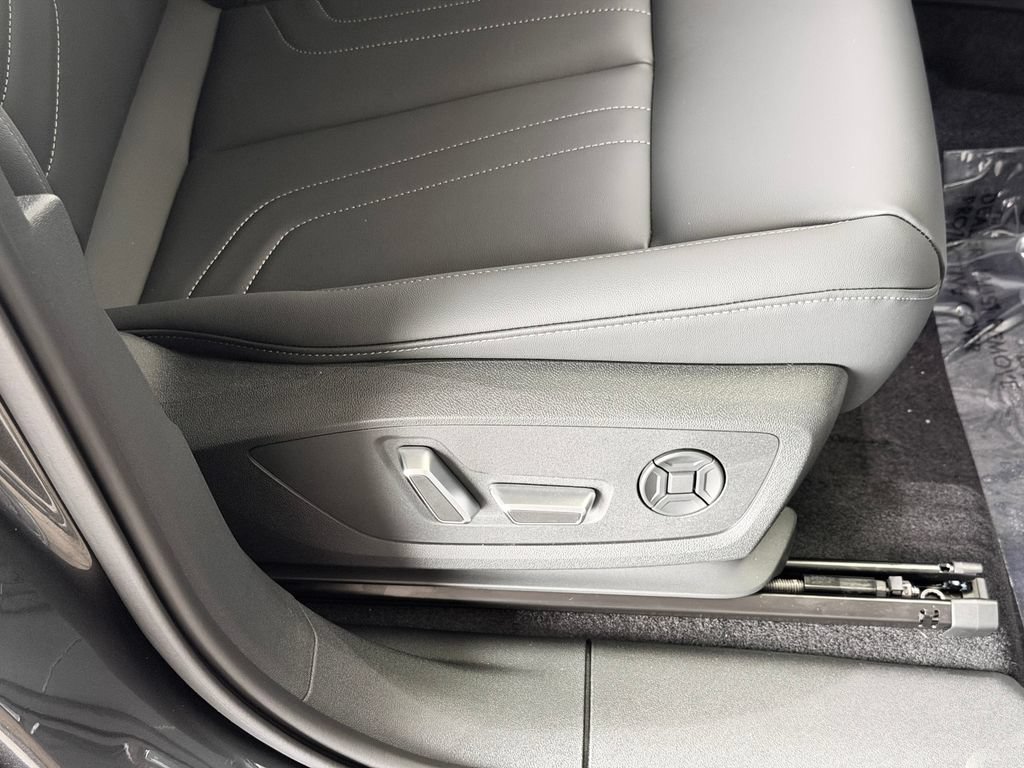 New 2026 Audi Q3 quattro 2.0T AWD/4WD image 30