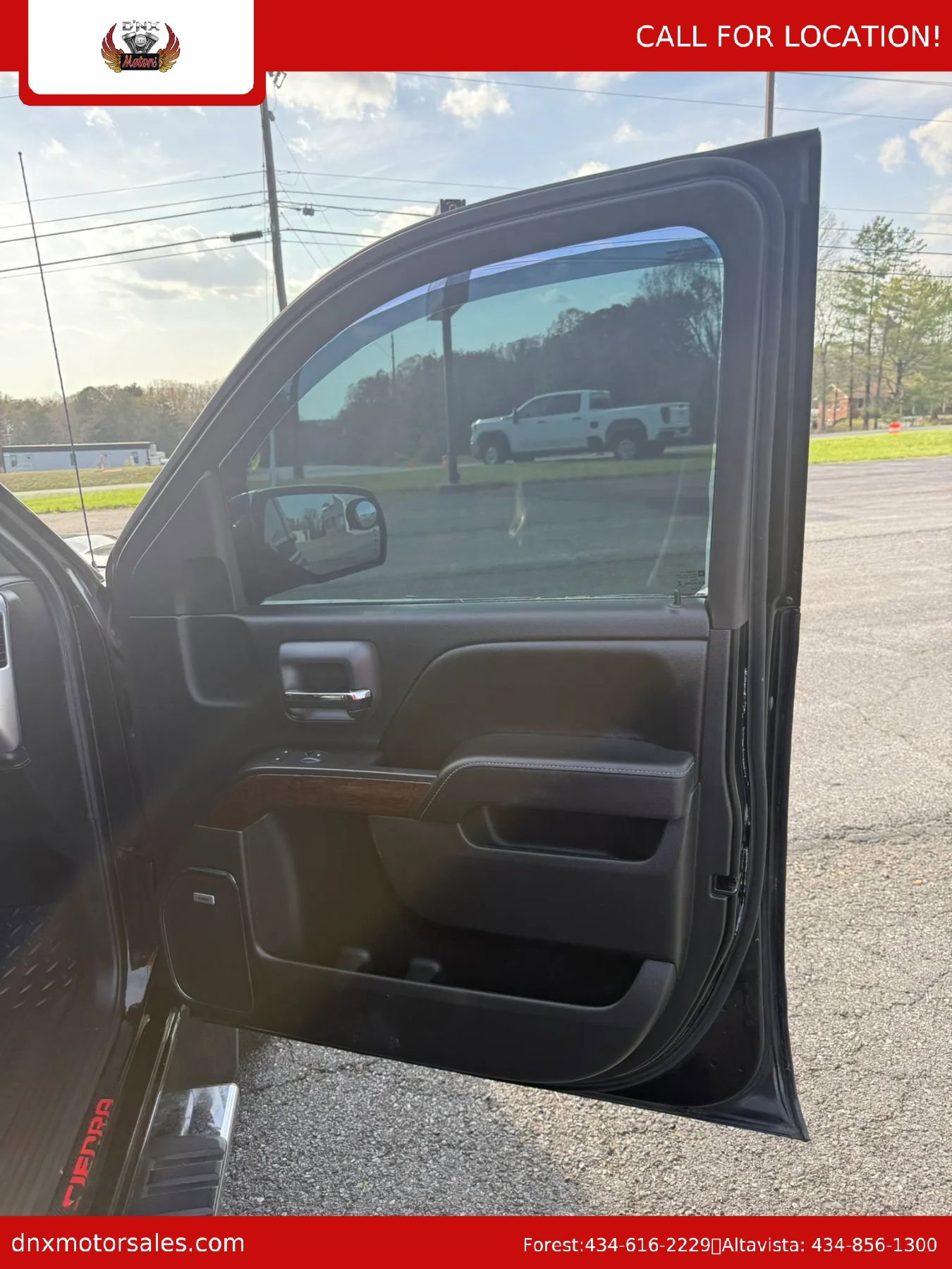 Used 2015 GMC Sierra 1500 SLT w/ SLT Crew Cab Value Package image 28