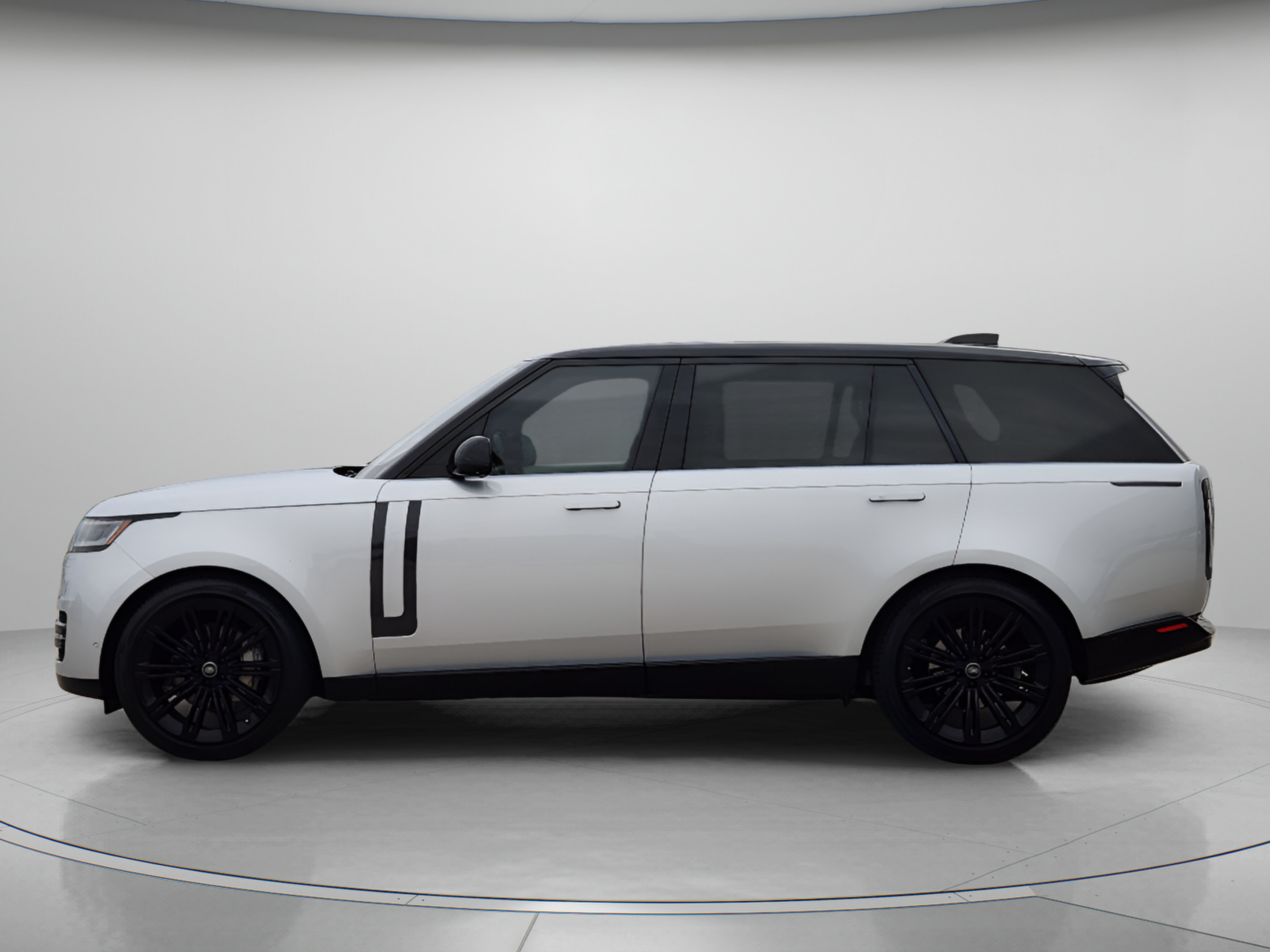Used 2023 Land Rover Range Rover Long Wheelbase SE AWD/4WD video 2