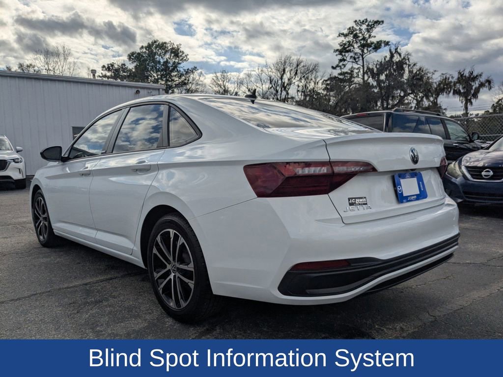 Used 2024 Volkswagen Jetta Sport image 6