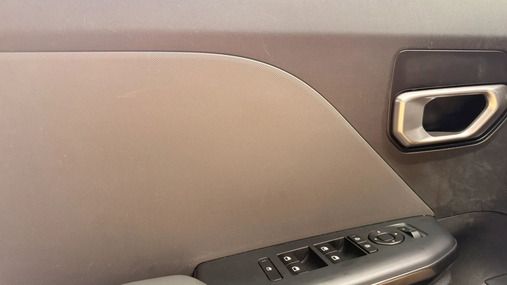 Used 2025 Kia K4 image 26