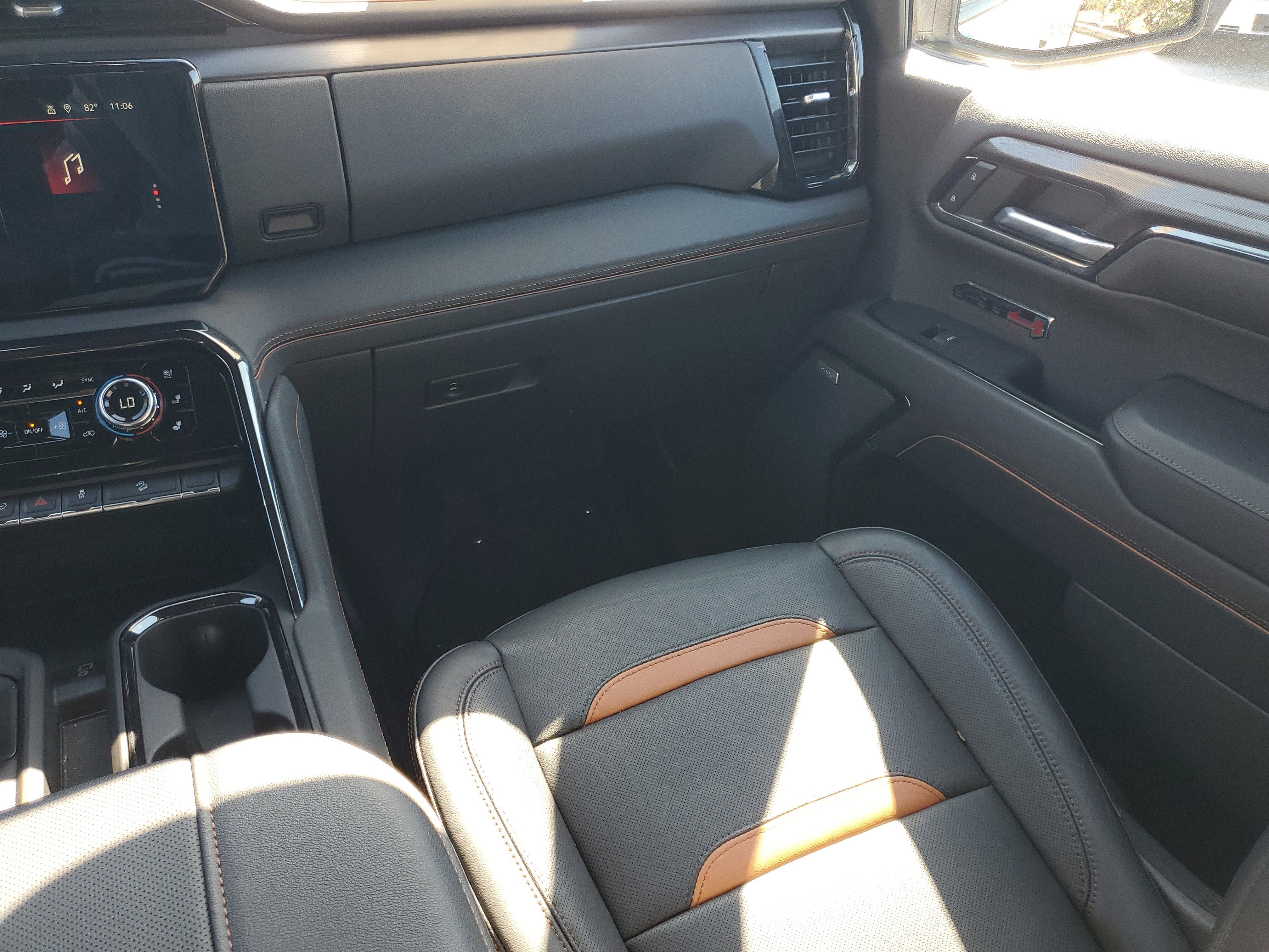 Used 2024 GMC Sierra 1500 AT4 w/ Technology Package image 18