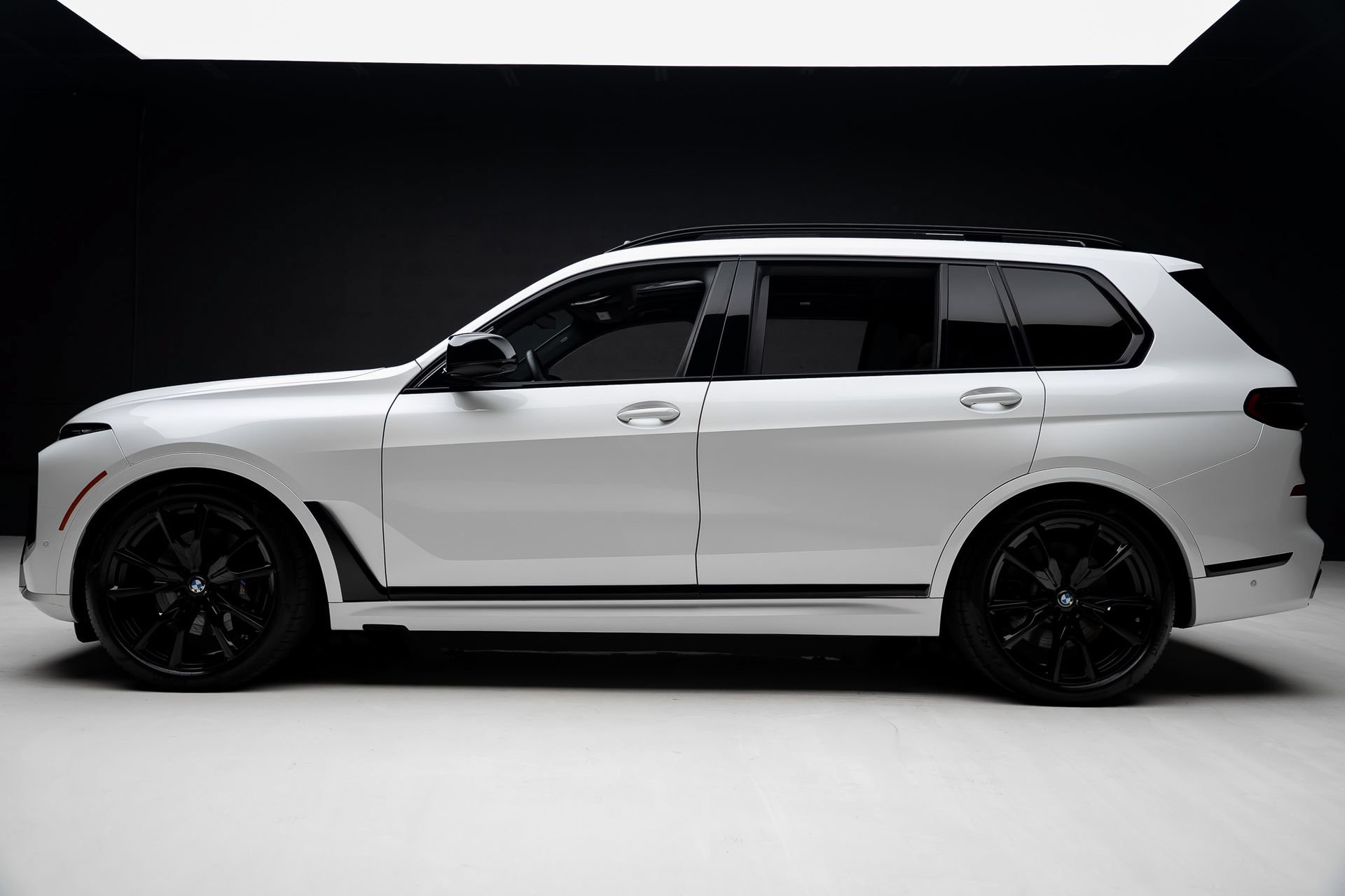 Used 2024 BMW X7 M60i AWD/4WD image 18