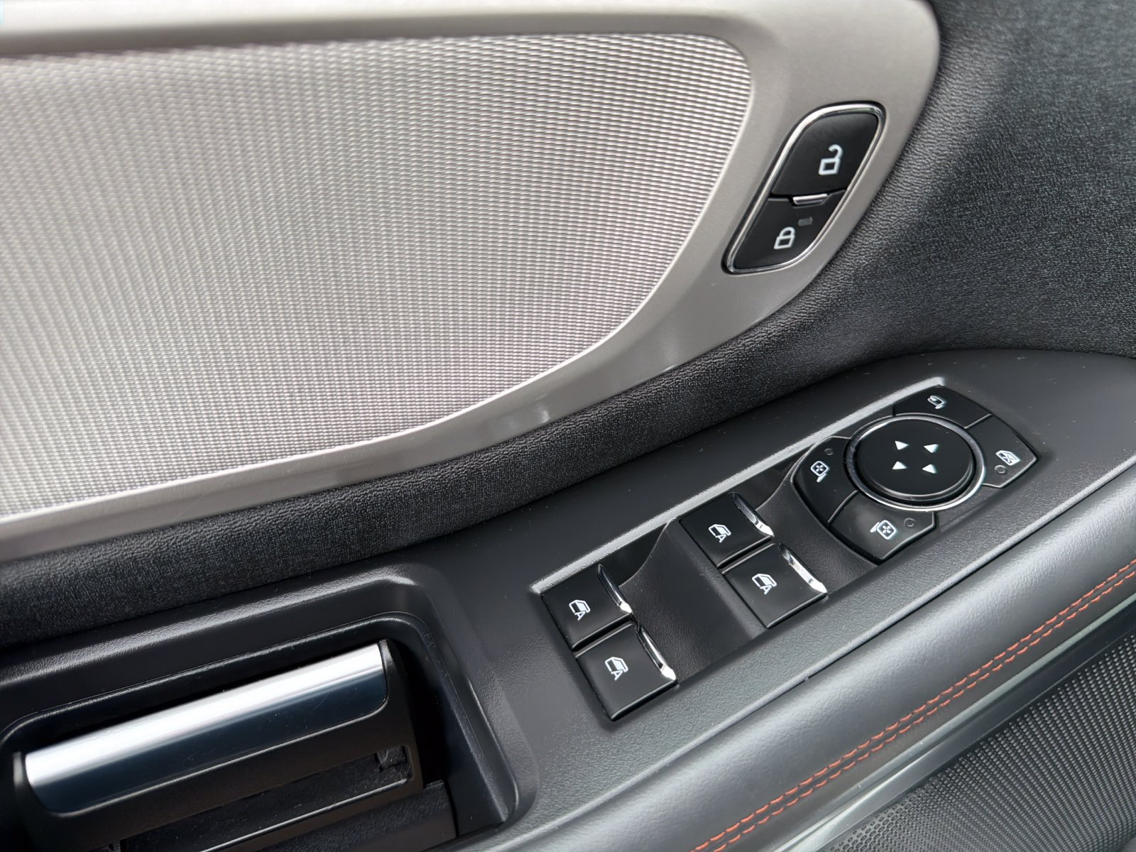 Used 2025 Ford Expedition Active AWD/4WD image 17