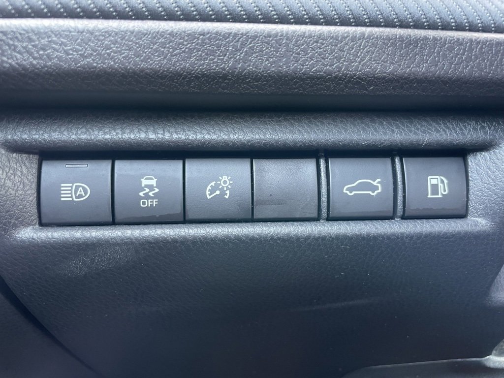 Used 2025 Toyota Camry SE image 43