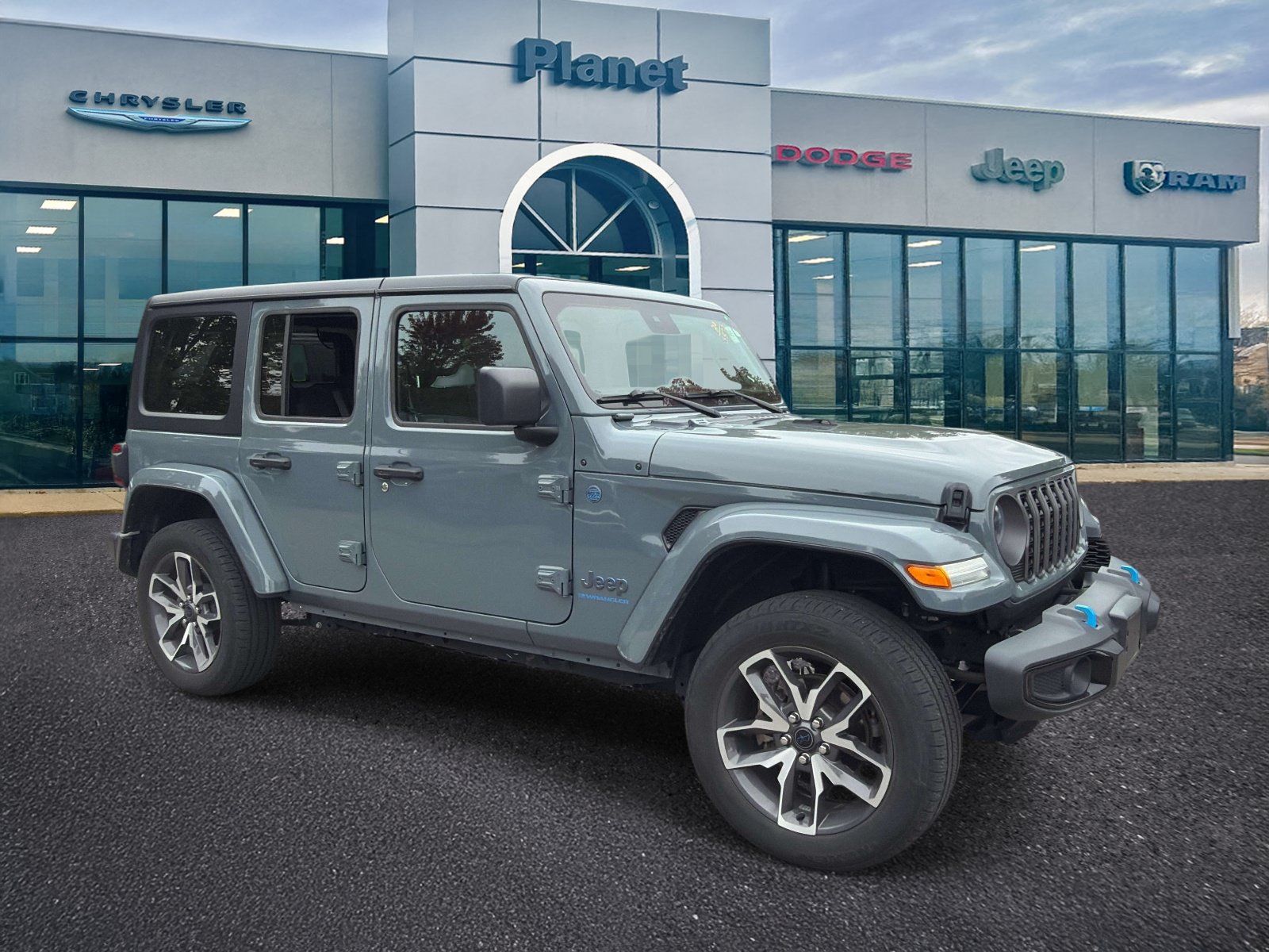 Used 2024 Jeep Wrangler Unlimited w/ Convenience Group