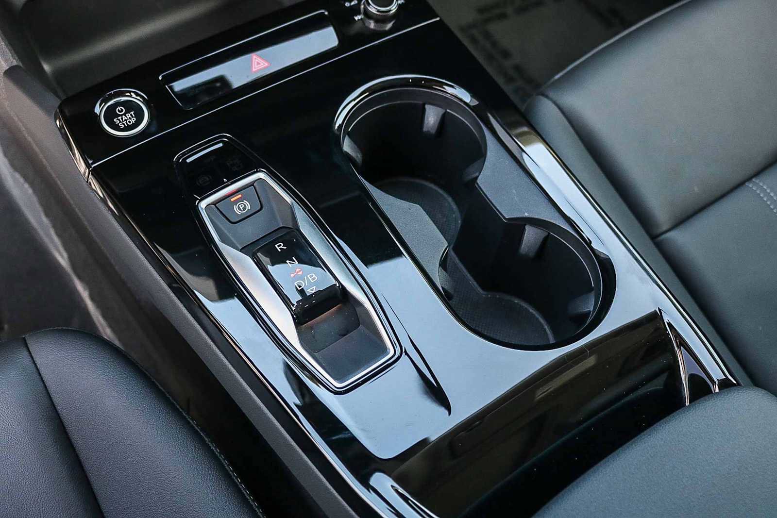 Used 2025 Audi Q6 e-tron Premium w/ Convenience Package image 26