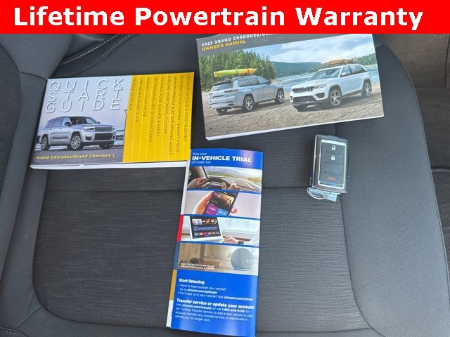 Used 2023 Jeep Grand Cherokee L Laredo image 9