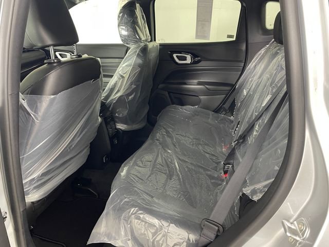 New 2026 Jeep Compass Latitude image 4