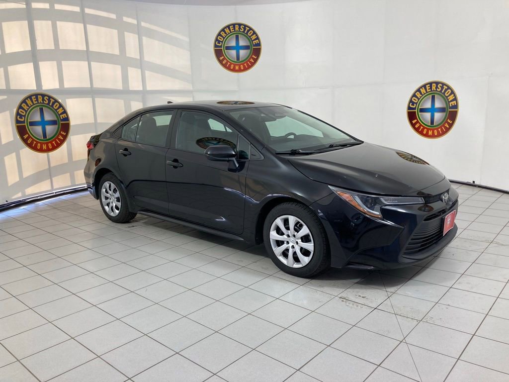 Used 2023 Toyota Corolla LE image 19