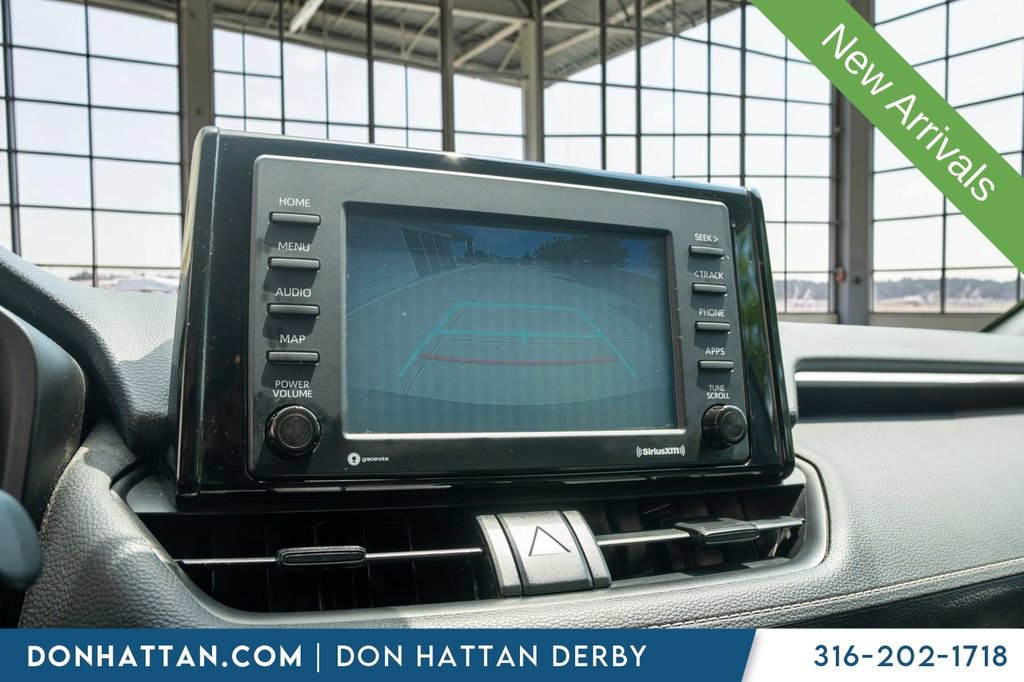 Used 2020 Toyota RAV4 LE AWD/4WD image 9