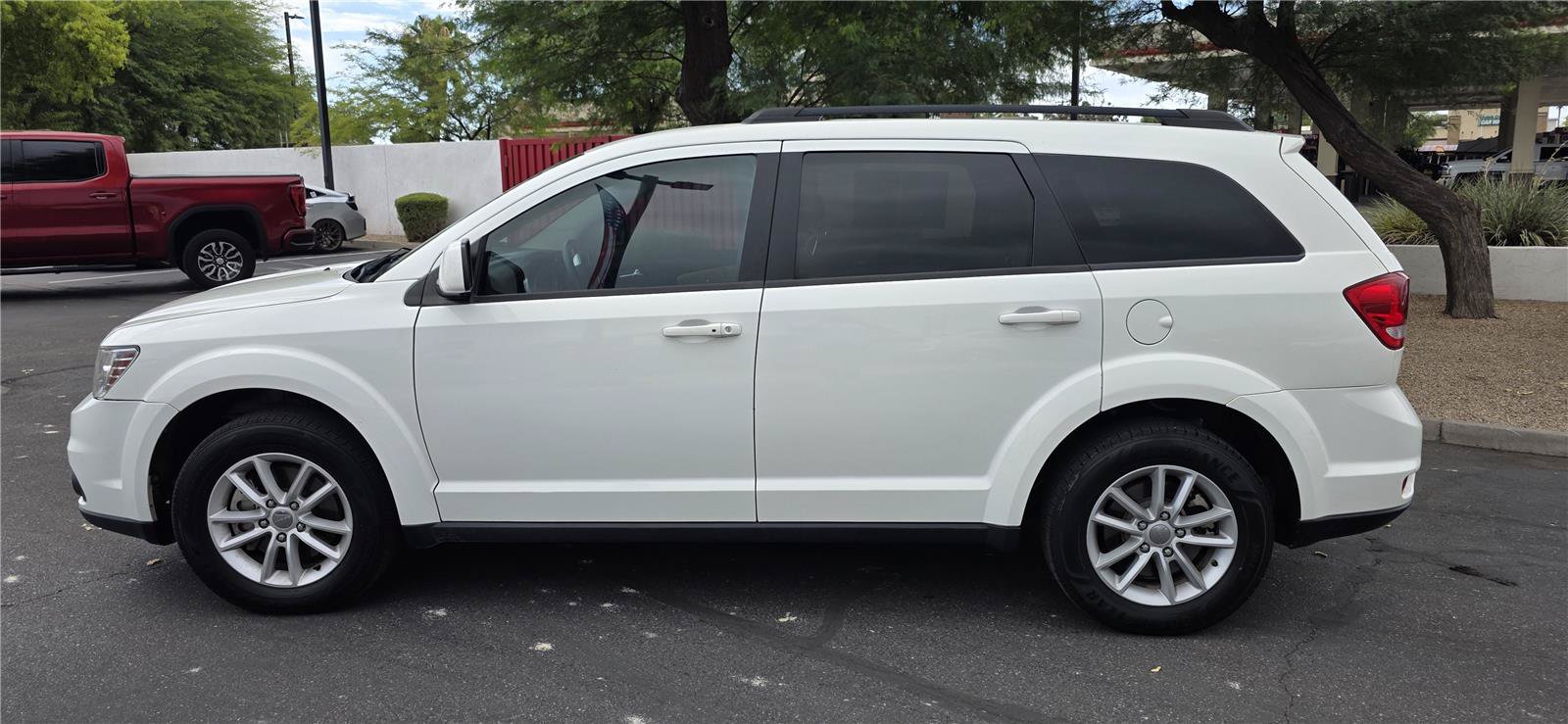 Used 2016 Dodge Journey SXT w/ Premium Group FWD image 8