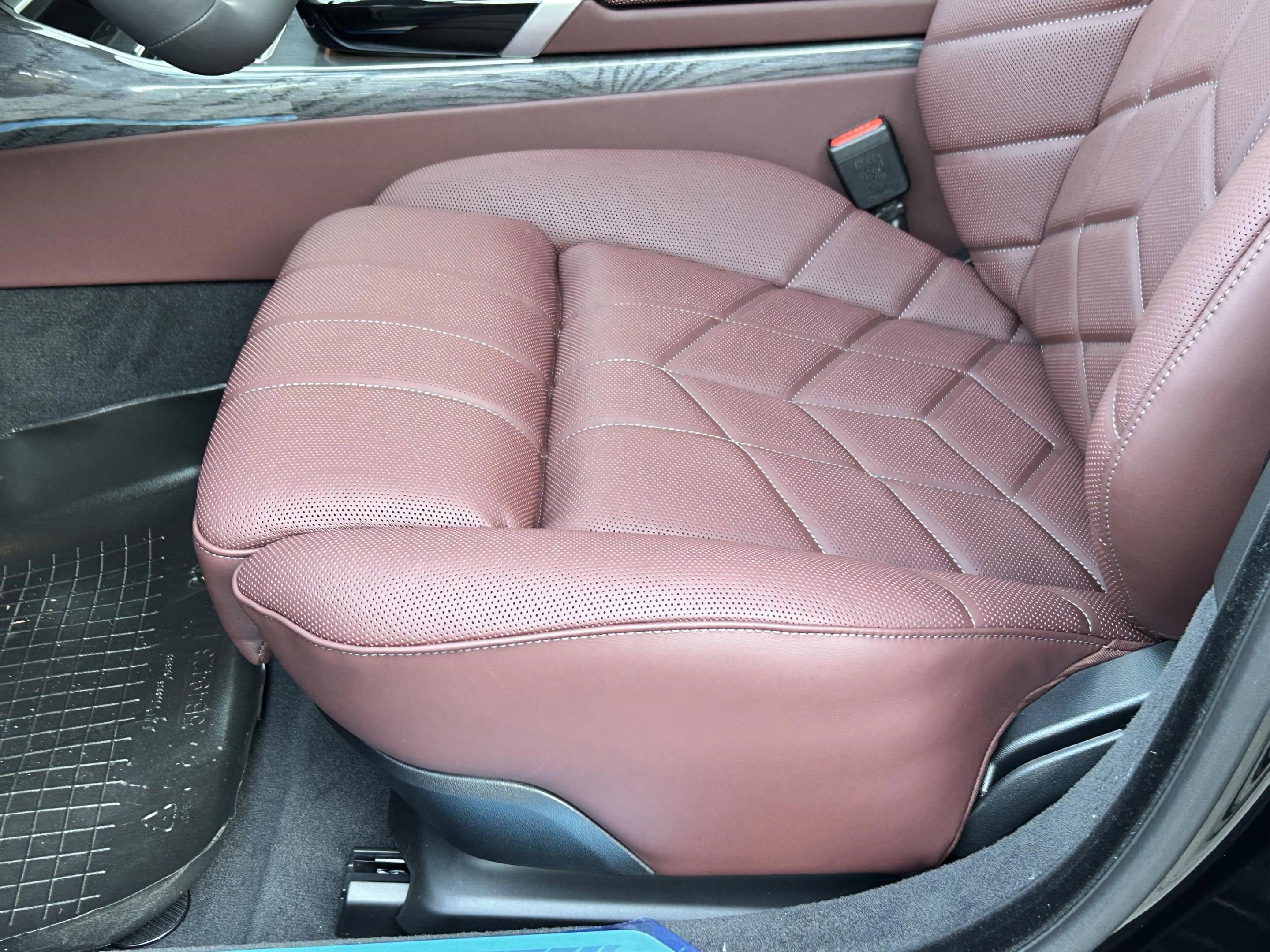Used 2026 BMW 740i RWD image 23