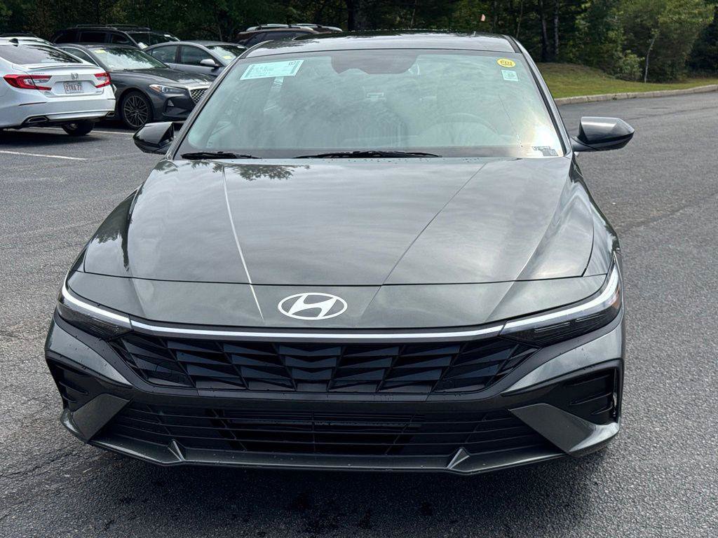 New 2026 Hyundai Elantra SEL Sport FWD image 2