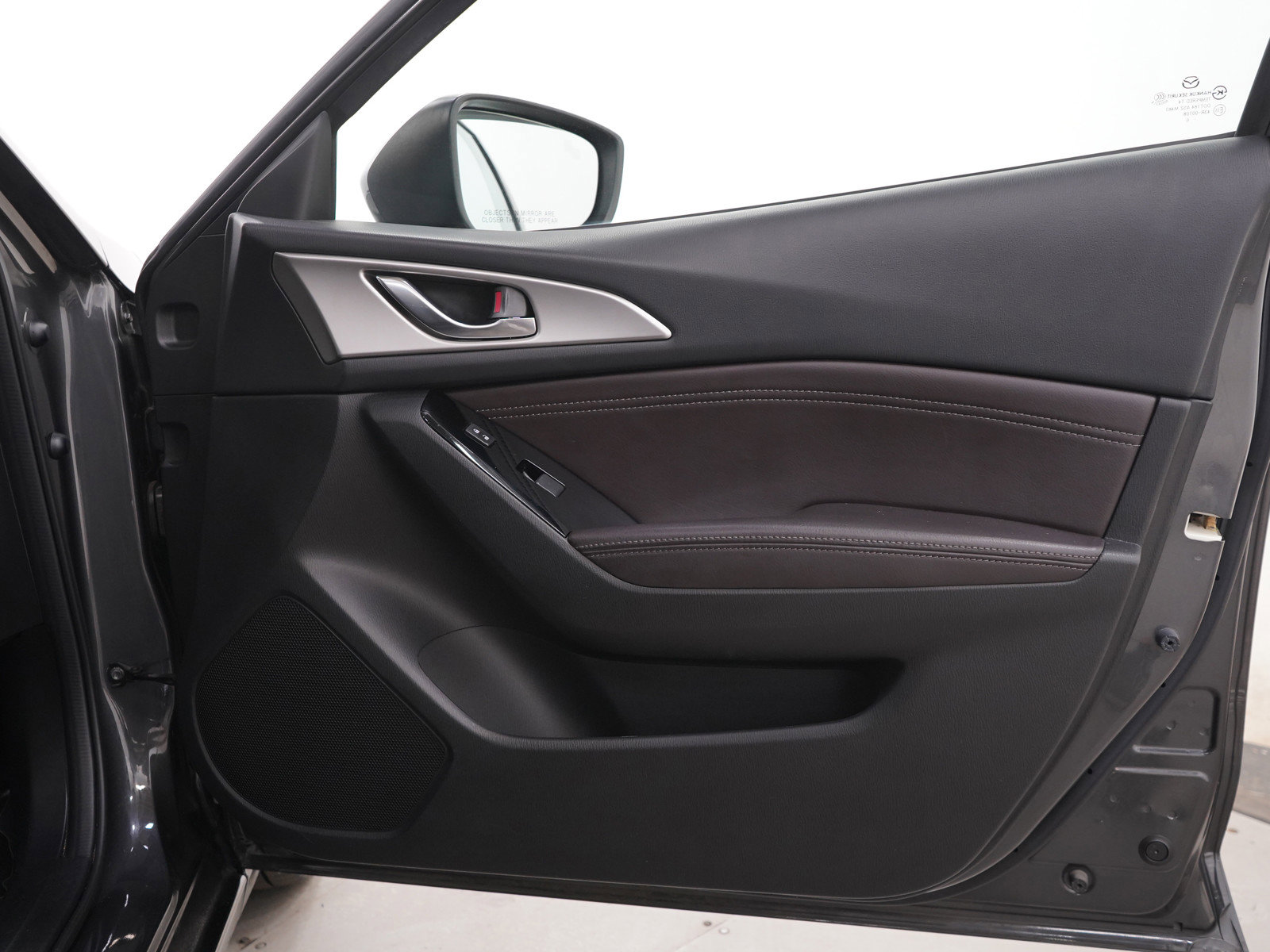 Used 2017 MAZDA MAZDA3 Touring FWD image 9