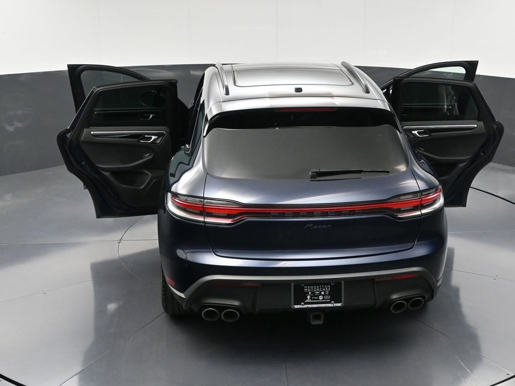 Used 2023 Porsche Macan Turbo AWD/4WD image 34