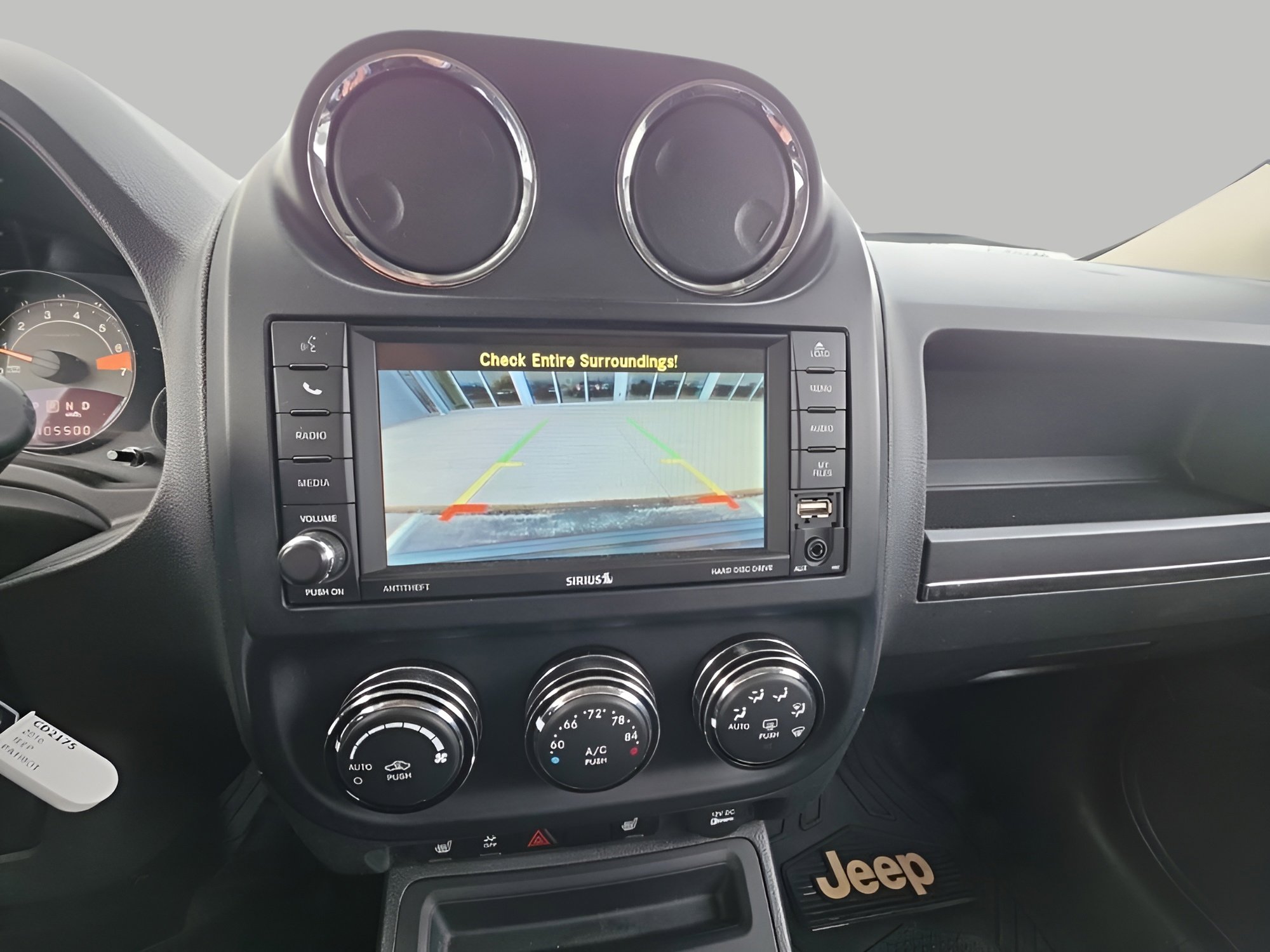 Used 2016 Jeep Patriot Latitude image 23