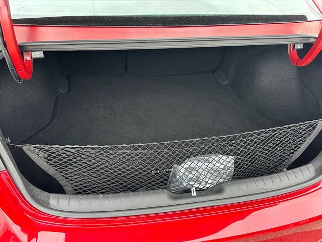 Used 2023 Hyundai Elantra Limited w/ Cargo Package image 12