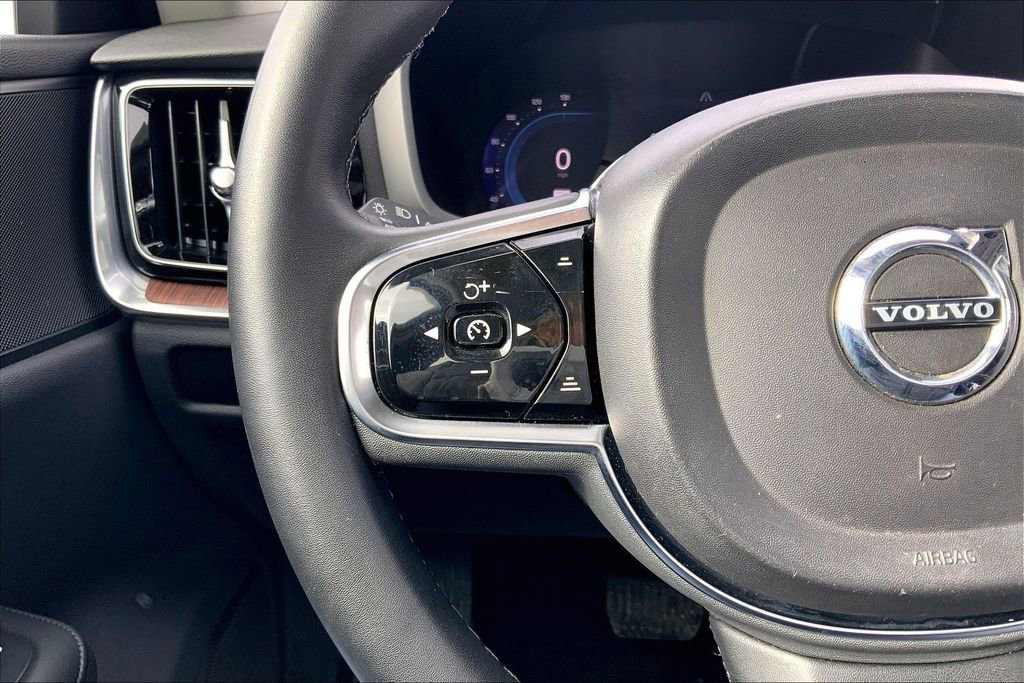 Used 2024 Volvo S60 B5 Plus image 12
