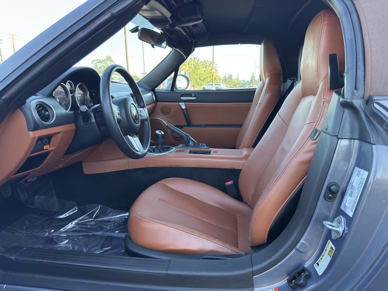 Used 2006 MAZDA MX-5 Miata Grand Touring w/ Premium Pkg RWD image 14