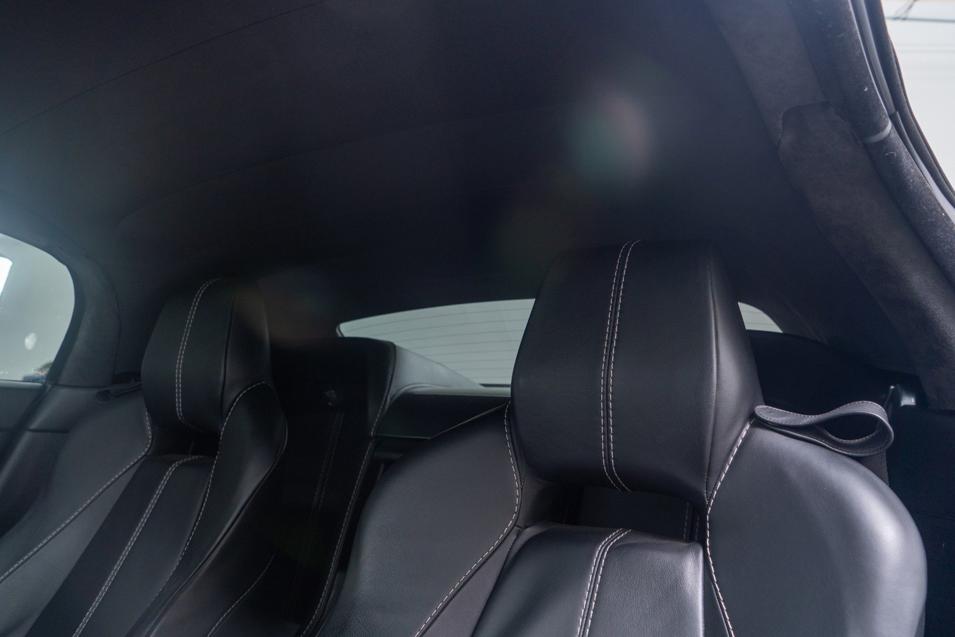 Used 2008 Aston Martin V8 Vantage Roadster image 40