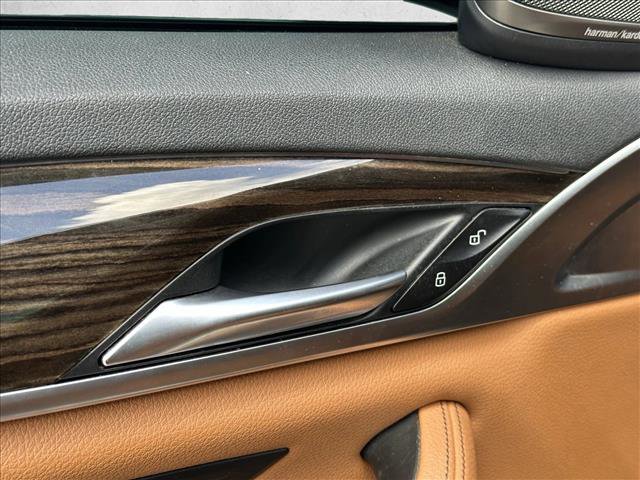 Used 2021 BMW 530i w/ M Sport Package RWD image 13