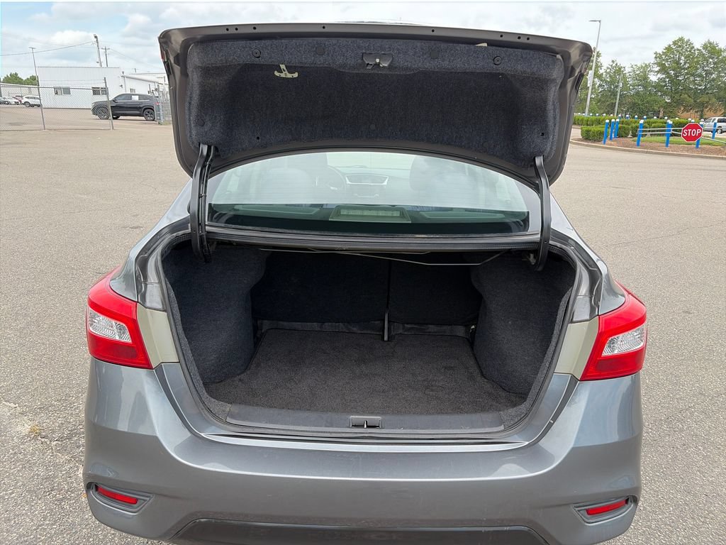 Used 2016 Nissan Sentra SV FWD image 24