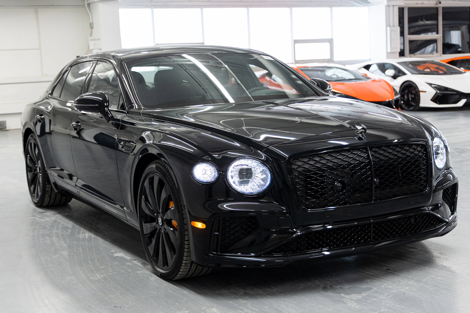 New 2025 Bentley Flying Spur Plug-In Hybrid image 6