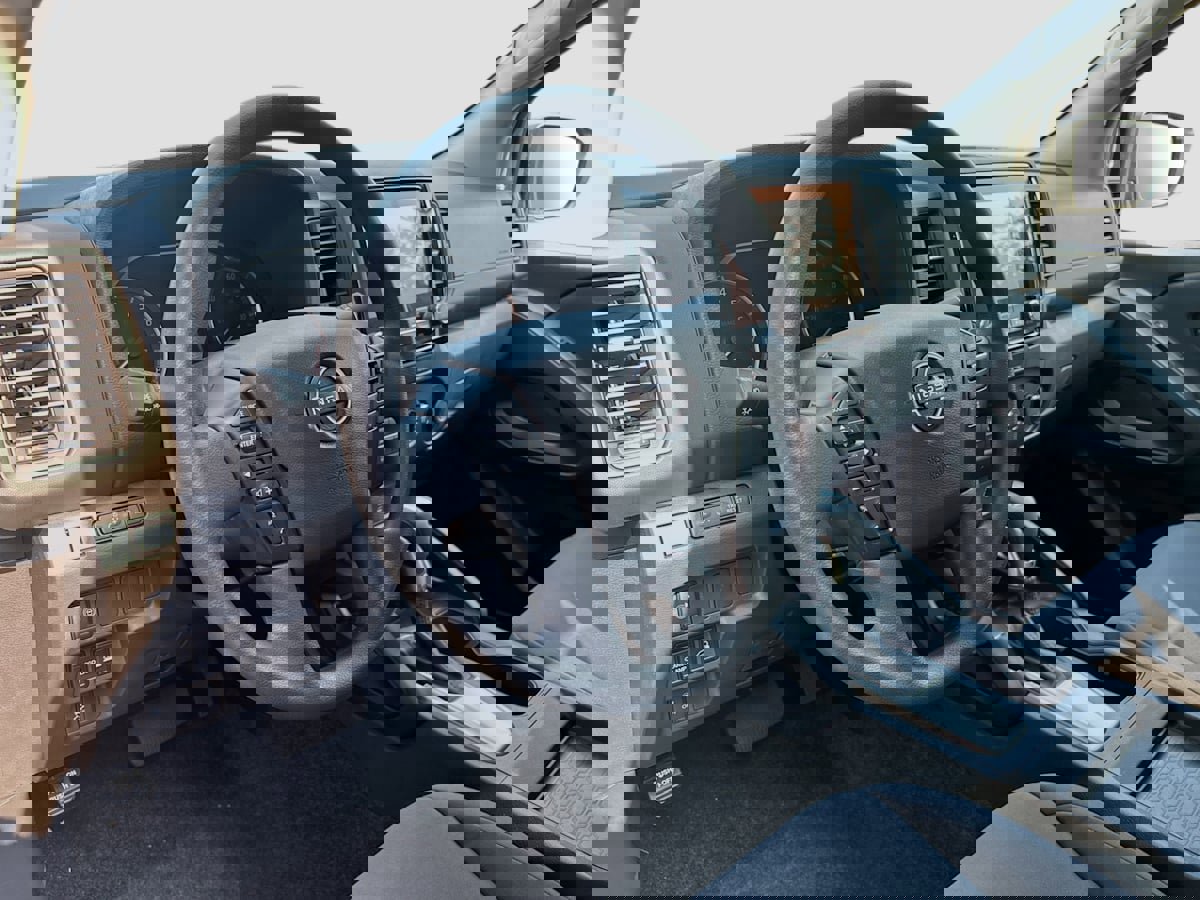 Used 2023 Nissan Frontier S w/ Technology Package image 9