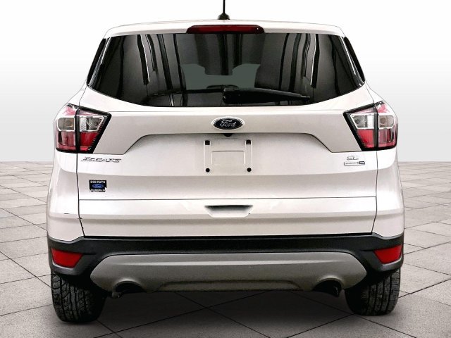 Used 2017 Ford Escape SE AWD/4WD image 4