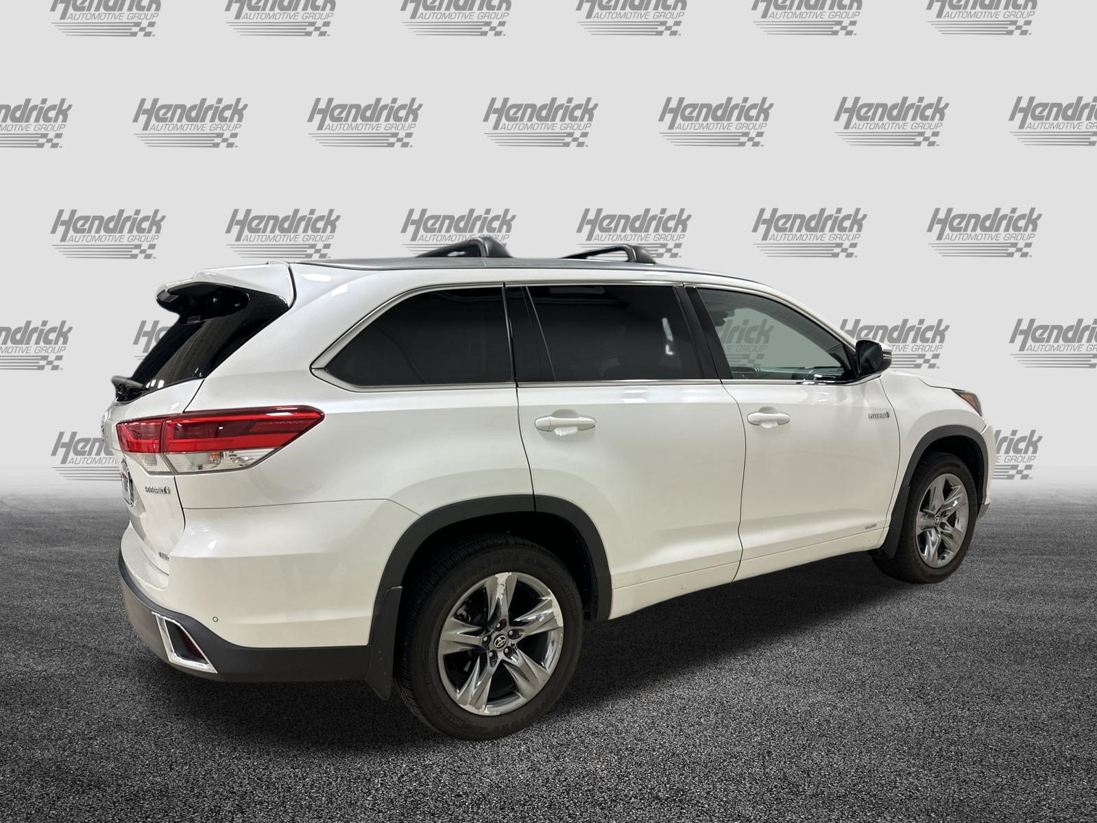 Used 2019 Toyota Highlander Limited Platinum AWD/4WD image 10