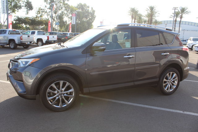 Used 2016 Toyota RAV4 Limited w/ Advanced Technology Package AWD/4WD image 4