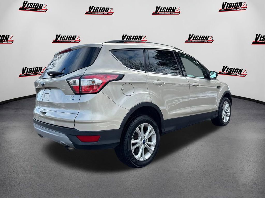 Used 2018 Ford Escape SE image 5