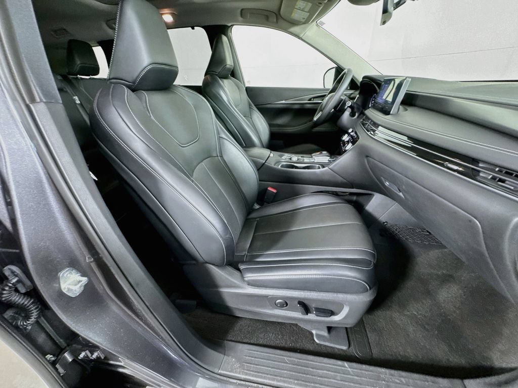 Certified 2023 INFINITI QX60 Luxe w/ Cargo Package FWD image 40