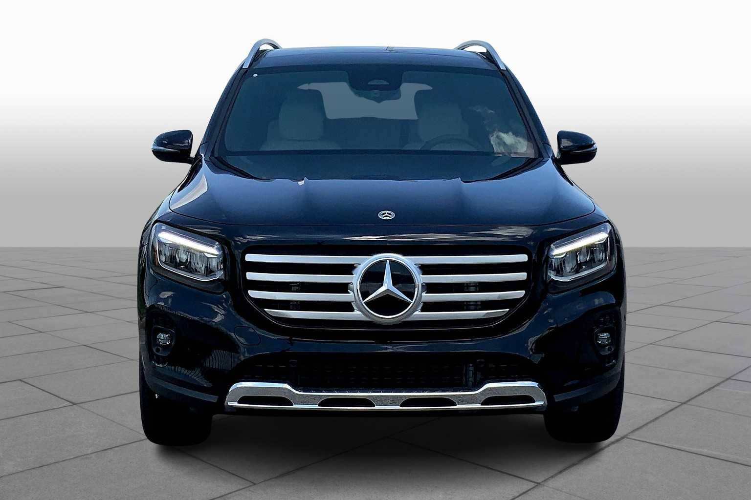 New 2025 Mercedes-Benz GLB 250 image 3