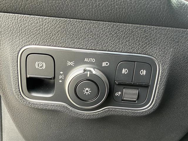 Certified 2026 Mercedes-Benz GLB 250 4MATIC image 13