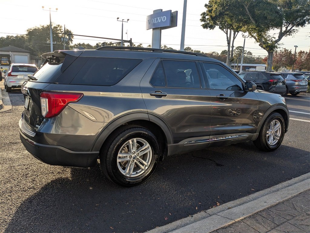 Used 2020 Ford Explorer XLT image 12