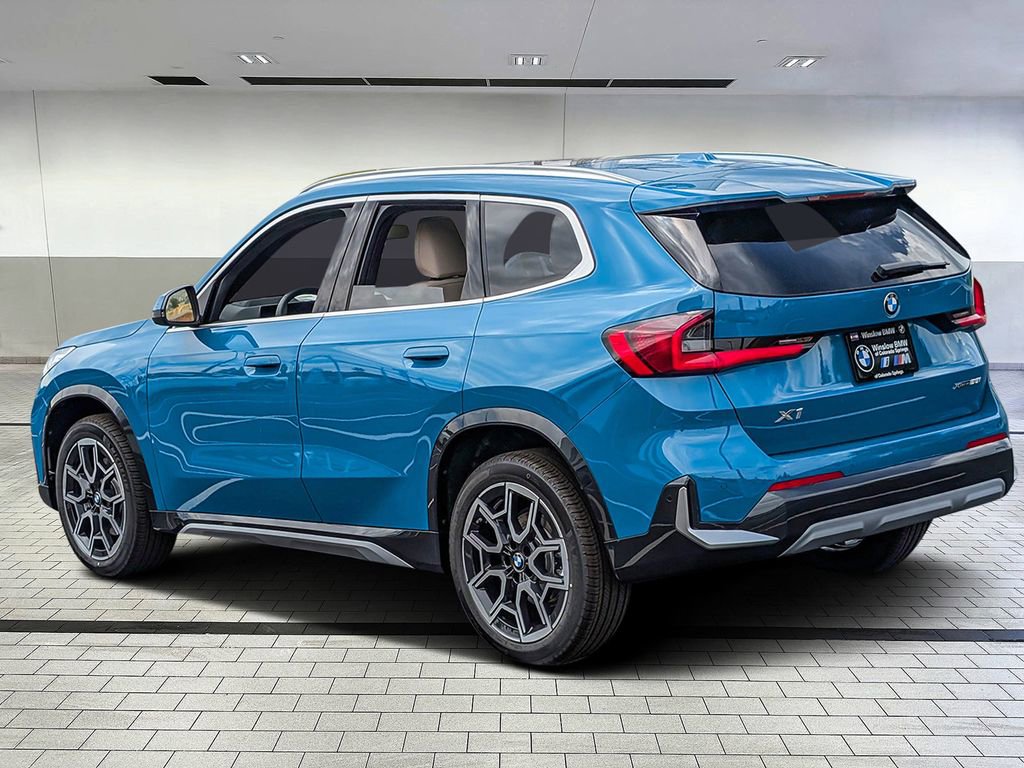Certified 2025 BMW X1 xDrive28i w/ Technology Package image 3