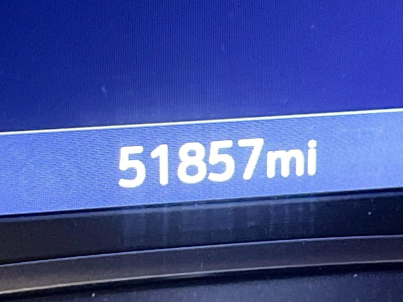 Used 2023 GMC Acadia AT4 w/ Preferred Package image 12