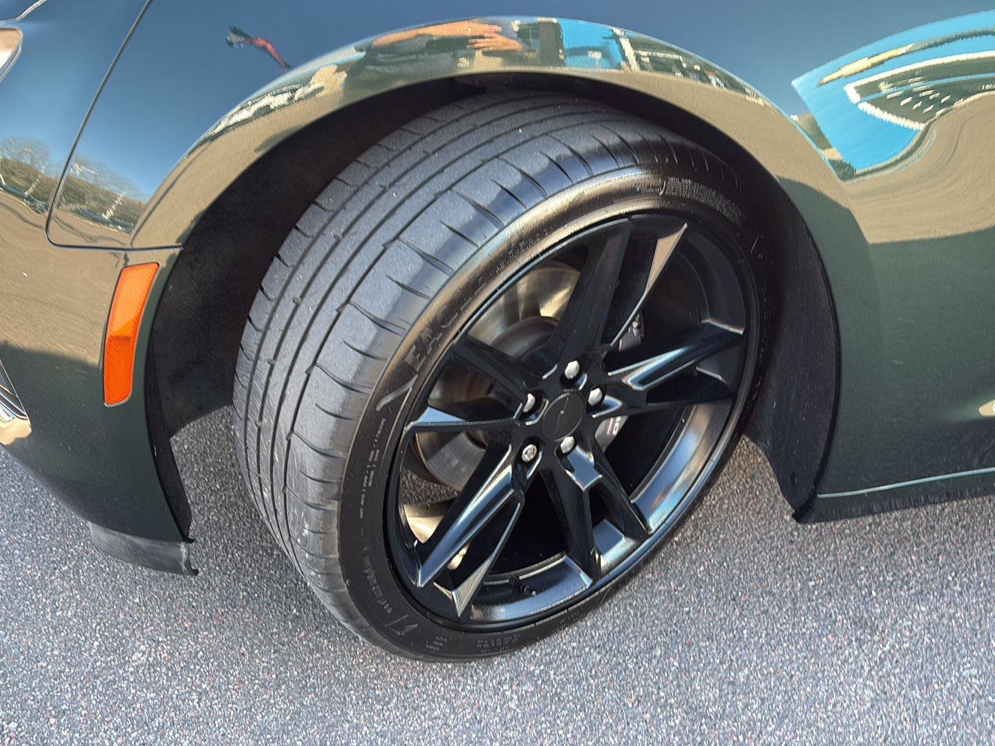 Used 2020 Chevrolet Camaro LT image 9