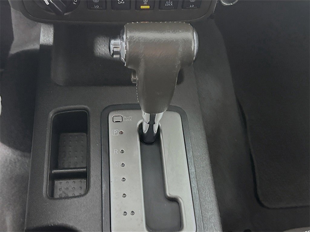 Used 2018 Nissan Frontier PRO-4X w/ Pro-4x Luxury Package image 16