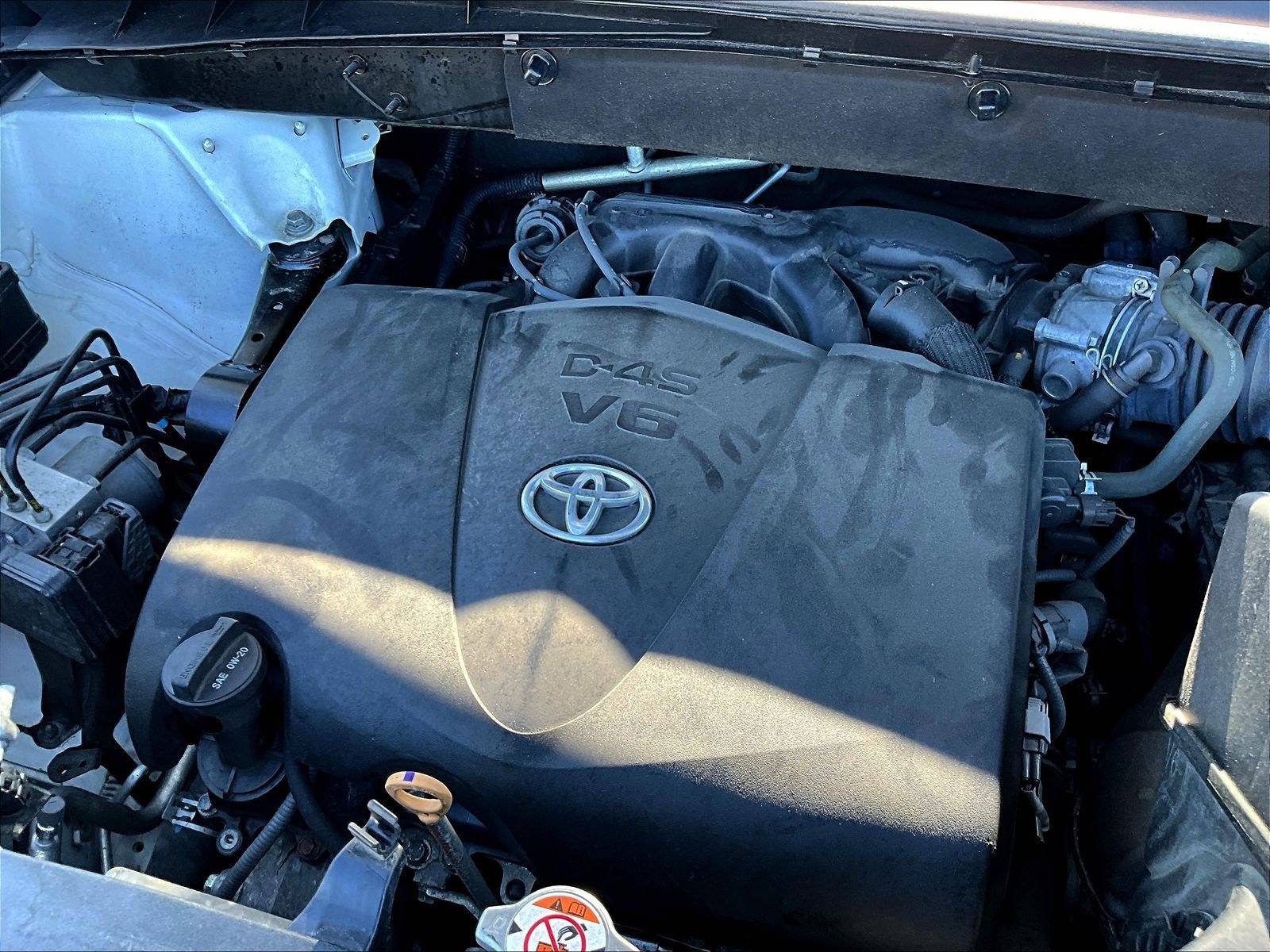 Used 2018 Toyota Highlander XLE AWD/4WD image 32