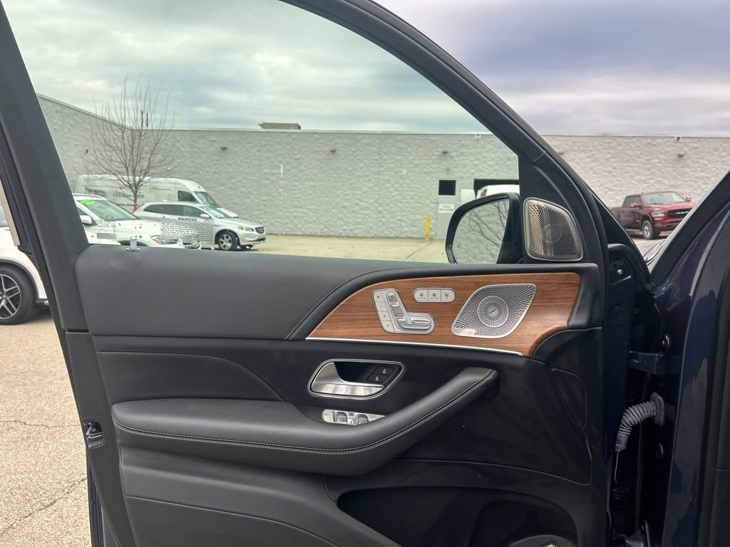 Certified 2024 Mercedes-Benz Maybach GLS 600 4MATIC image 11