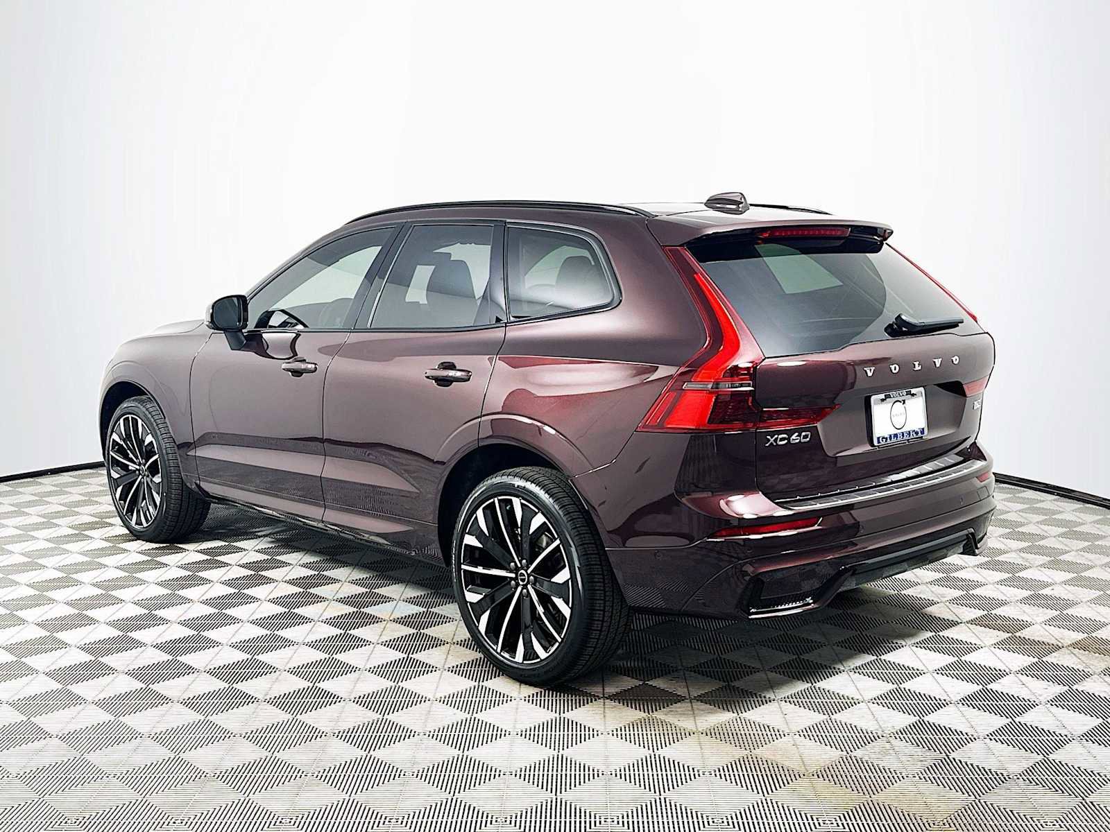 New 2026 Volvo XC60 B5 Ultra w/ Climate Package PRO AWD/4WD image 5