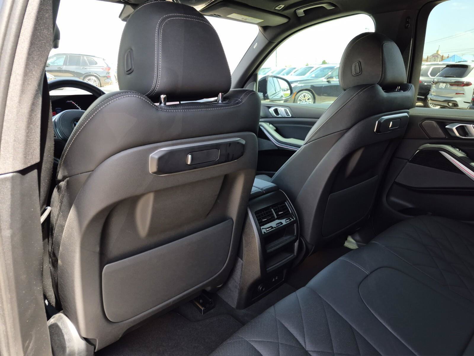 Certified 2024 BMW X5 xDrive40i w/ M Sport Package AWD/4WD image 18